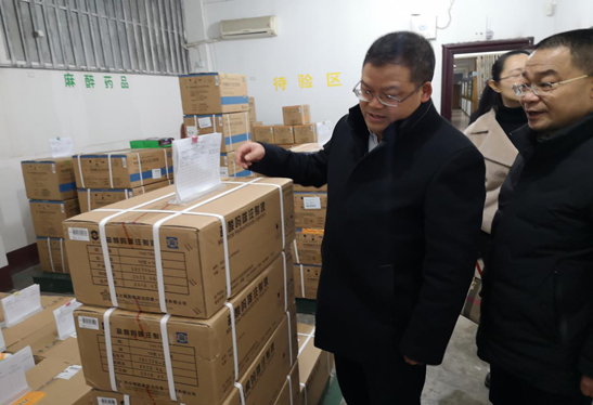 黎治光深入药品批发企业检查安全生产